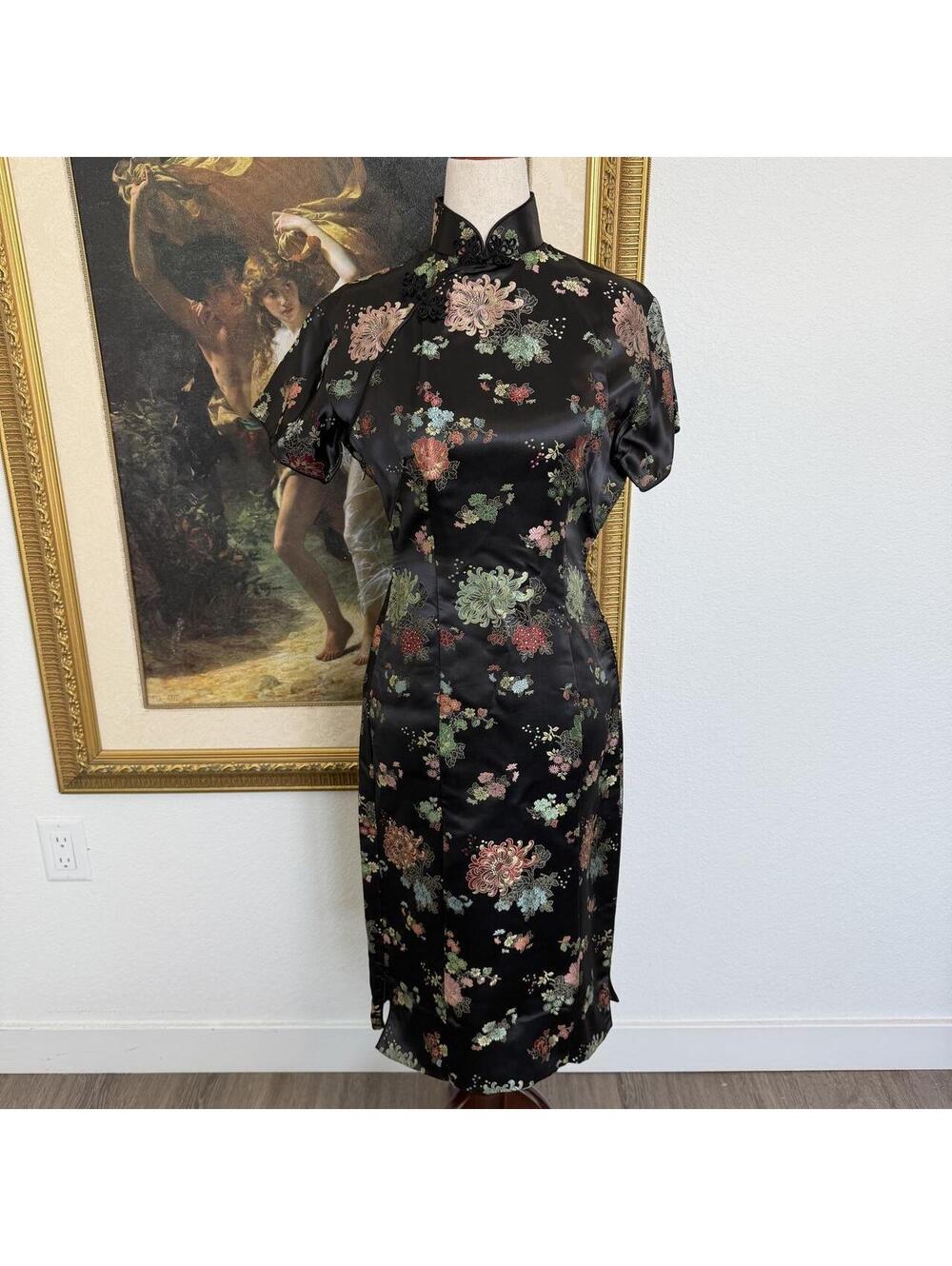 Vintage Hong Kong Floral Brocade Qipao Dress READ DESCRIPTION